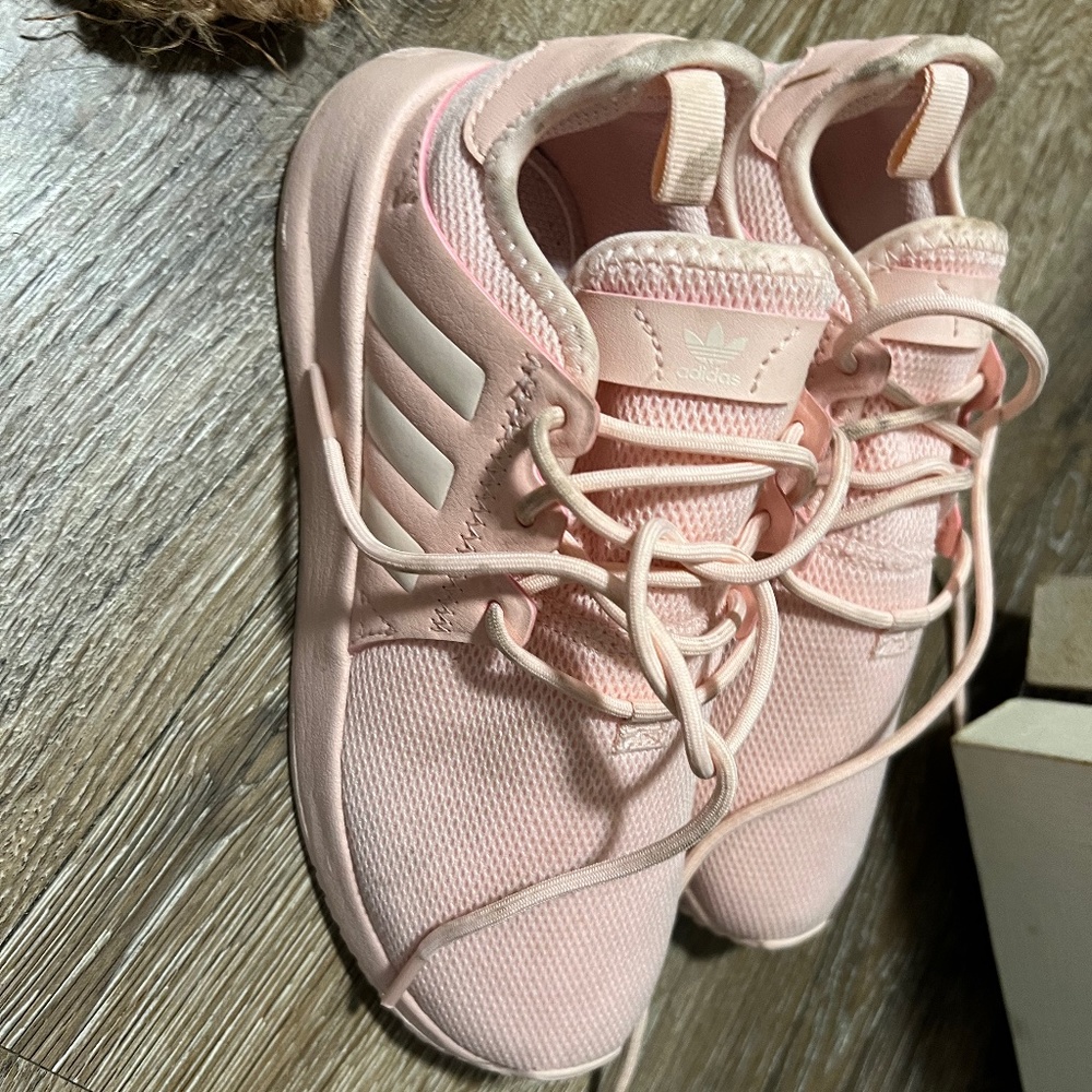 Girls size 1.5 adidas